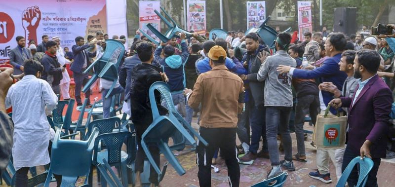 শহীদ মিনারে জাতীয় বিপ্লবী পরিষদের কর্মসূচিতে হামলা-ভাঙচুর